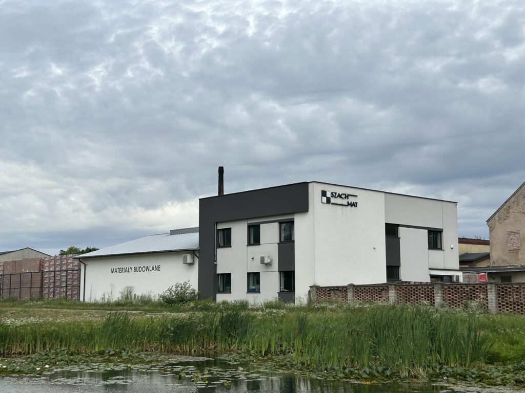 Siedziba hurtowni materiałów budowlanych Szach-Mat w Kłobucku